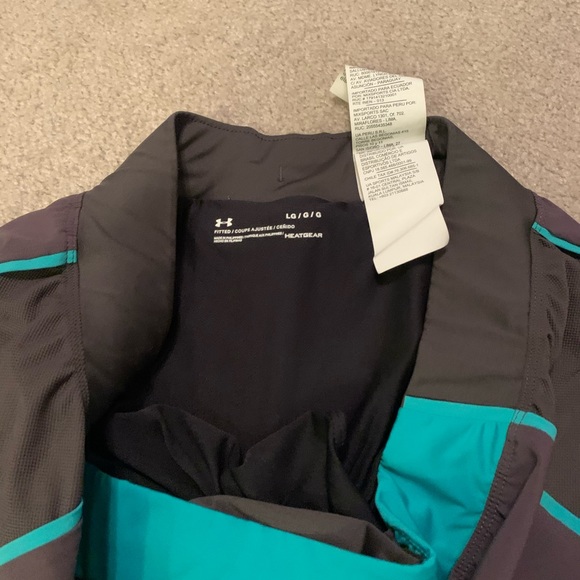 Under Amor - Picture 2 of 2